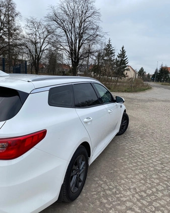 Kia Optima cena 58500 przebieg: 177500, rok produkcji 2019 z Legnica małe 106